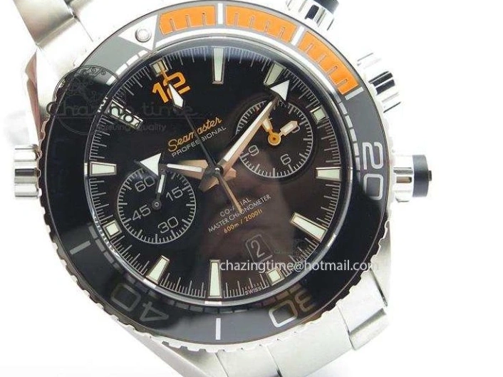 0715 UrbanChic Master Chronometer 45mm SS JHF Black Dial On SS Bracelet A 8248